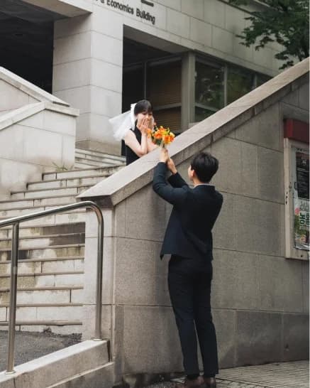 서울 두사람의 추억의 장소에서 촬영한 커플스냅 사진