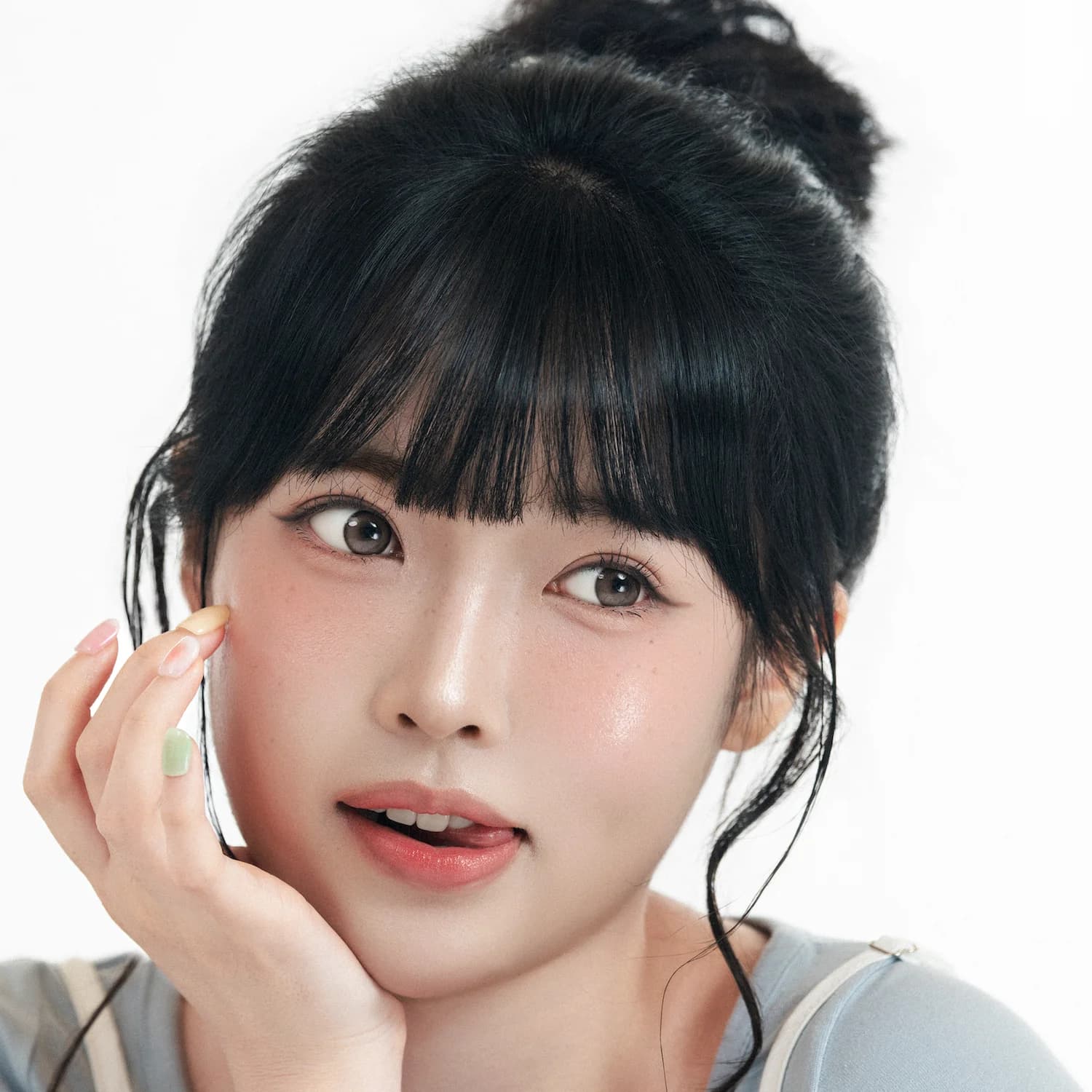 스튜디오유염 로고
